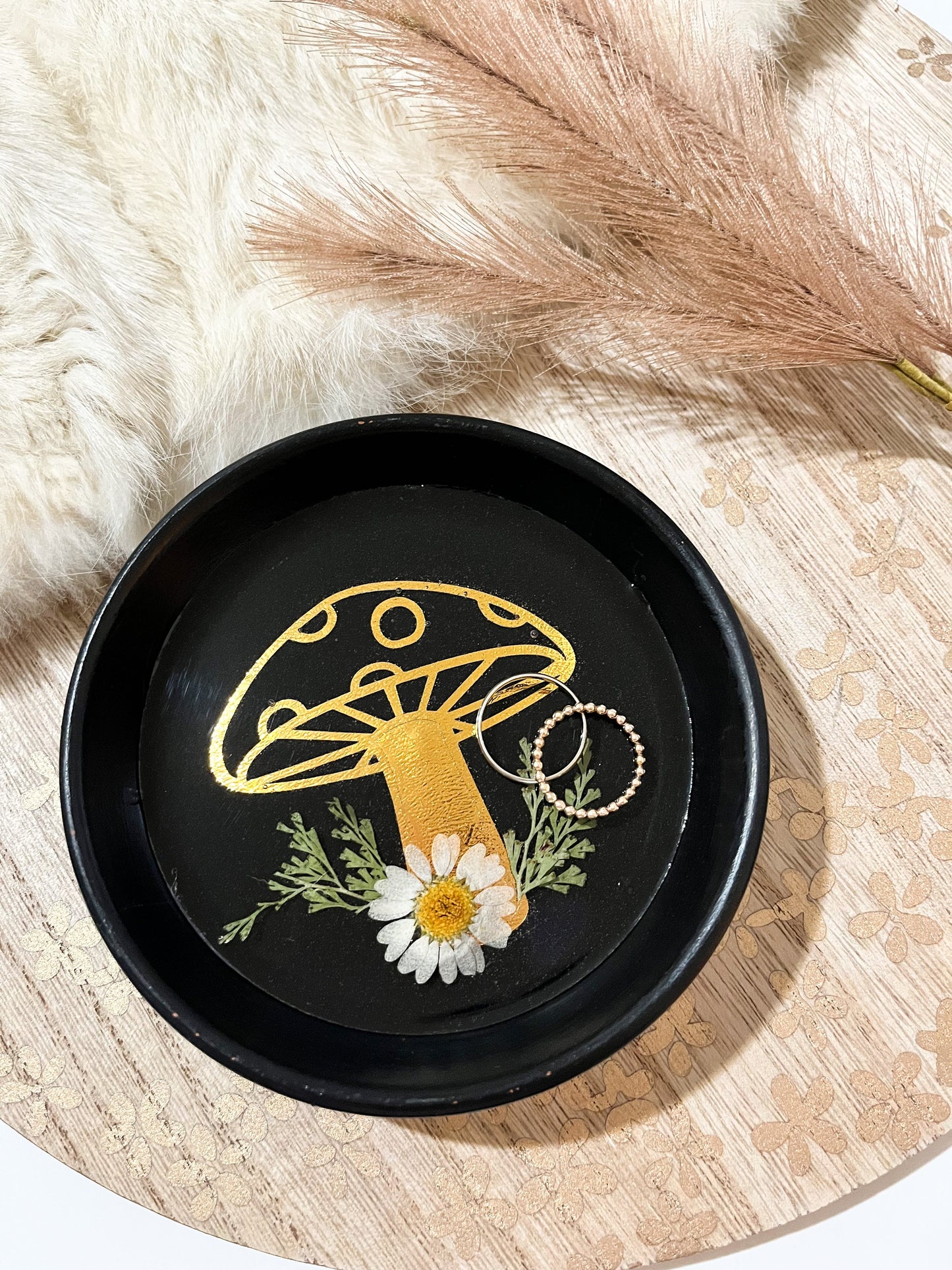 Flora mushroom tray