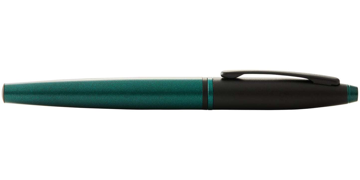 Calaisโข Matte Green and Black Lacquer Fine Nib Fountain Pen