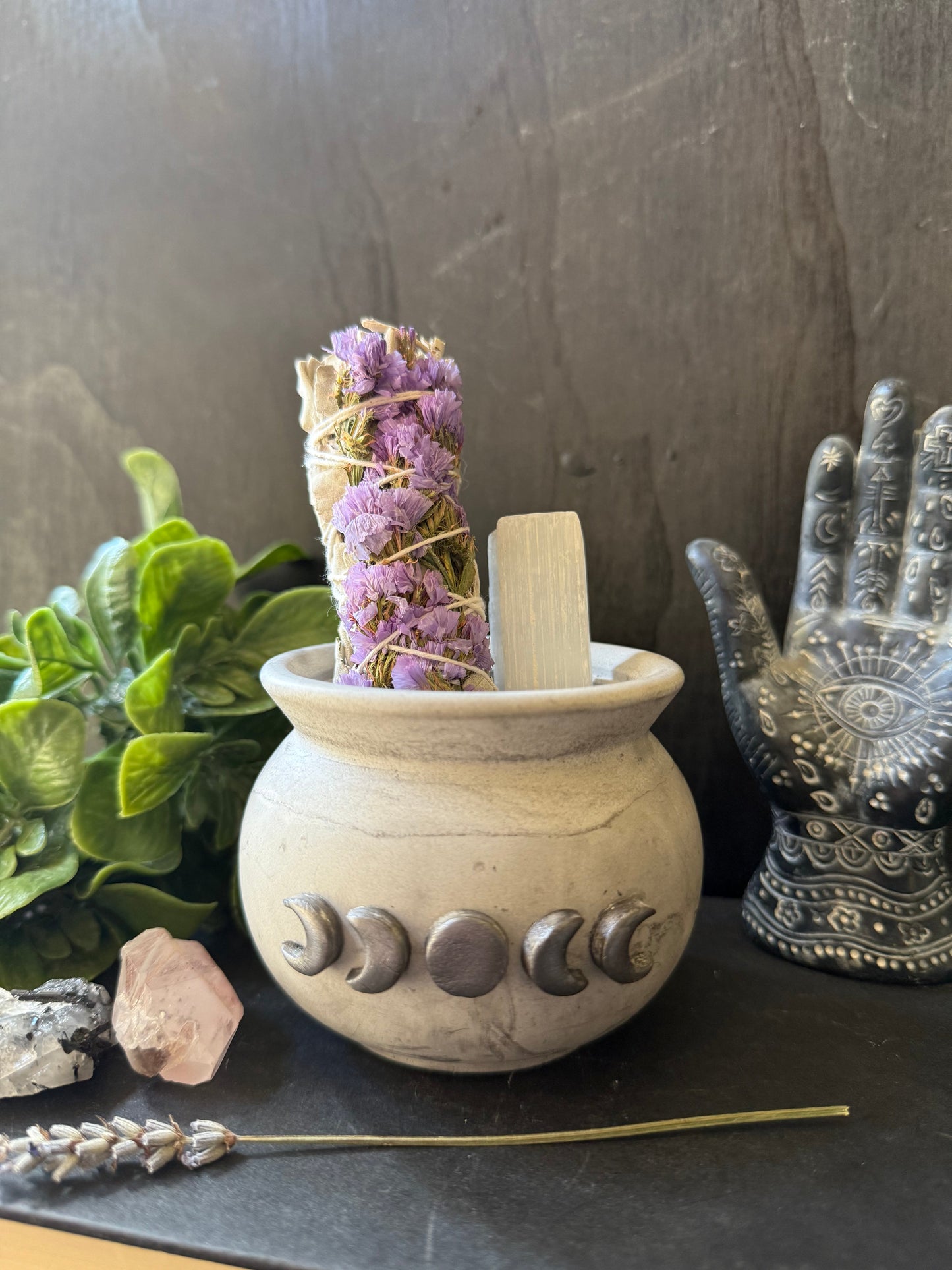 Mini cauldron jar
