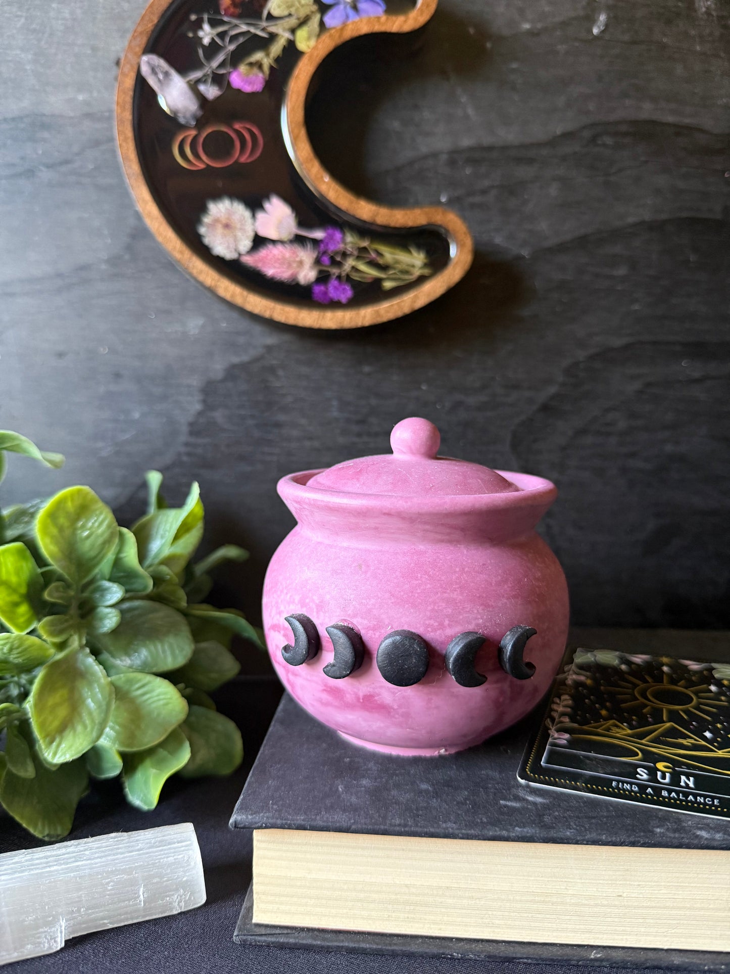 Mini cauldron jar