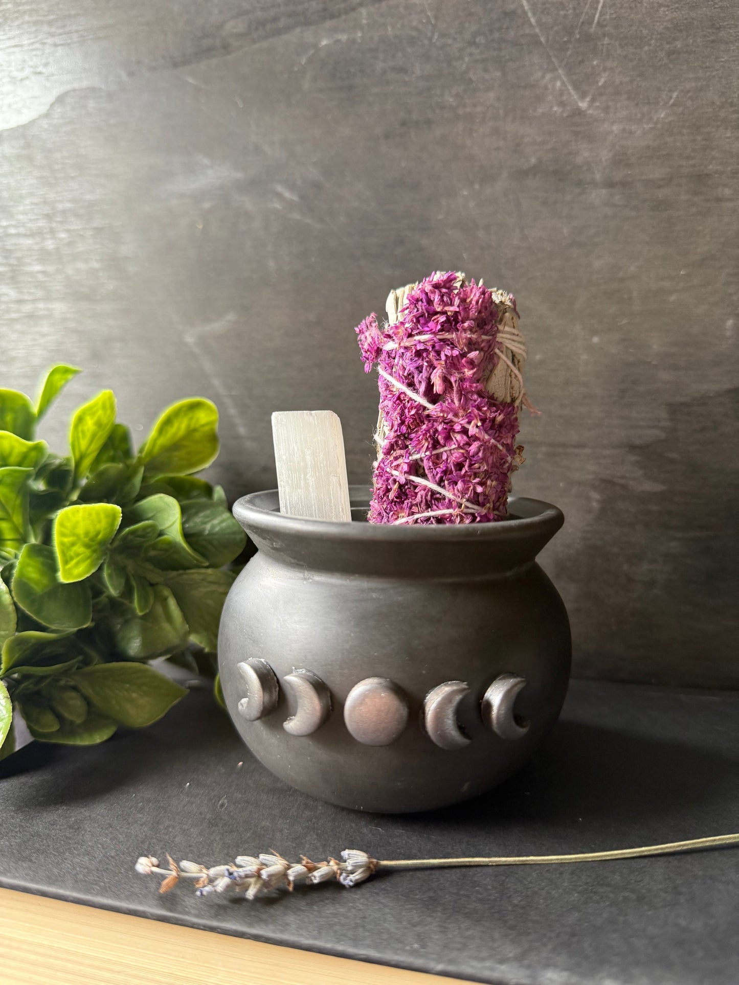 Mini cauldron jar
