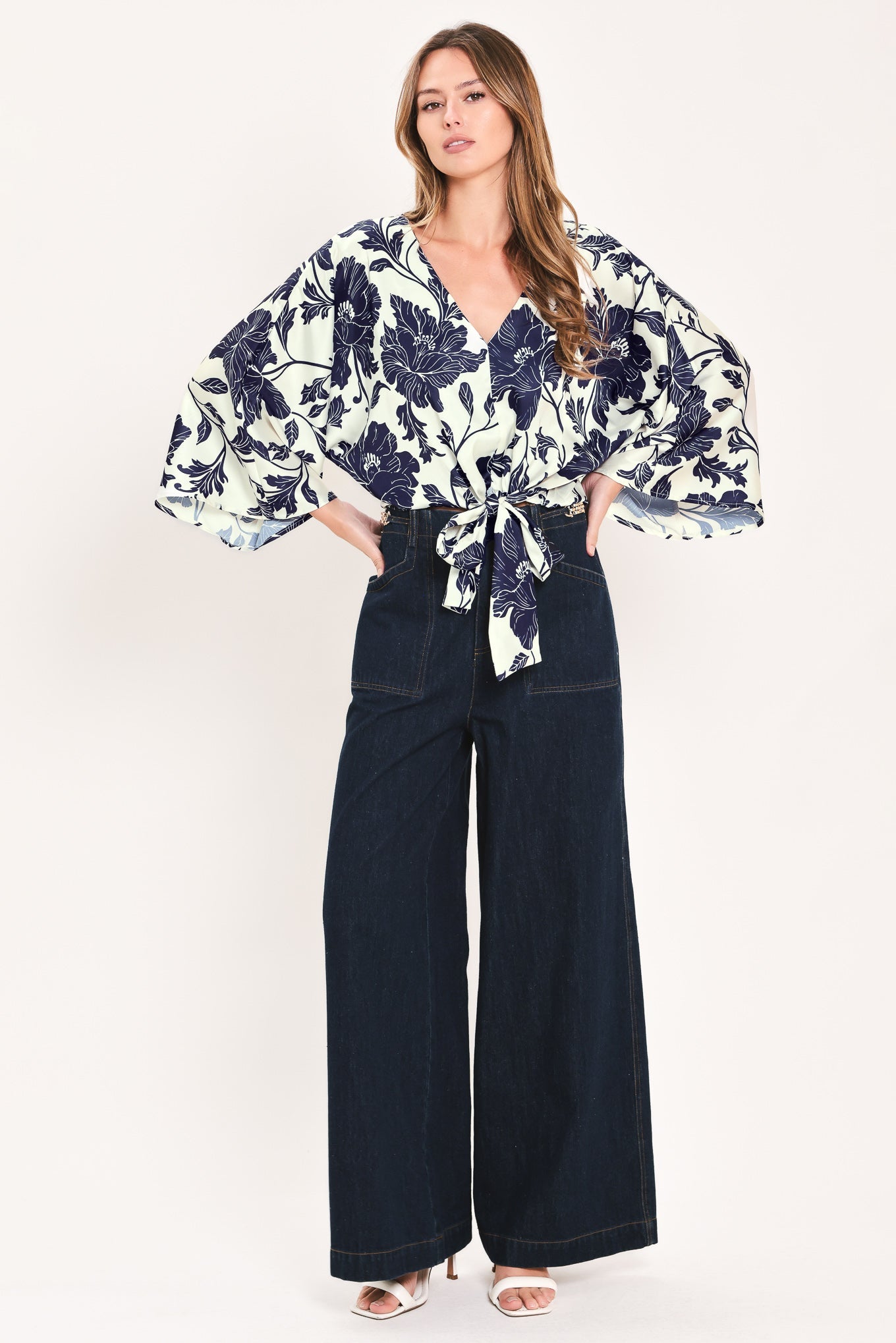 WHITE MAGNOLIA CURRENT WOVEN TOP