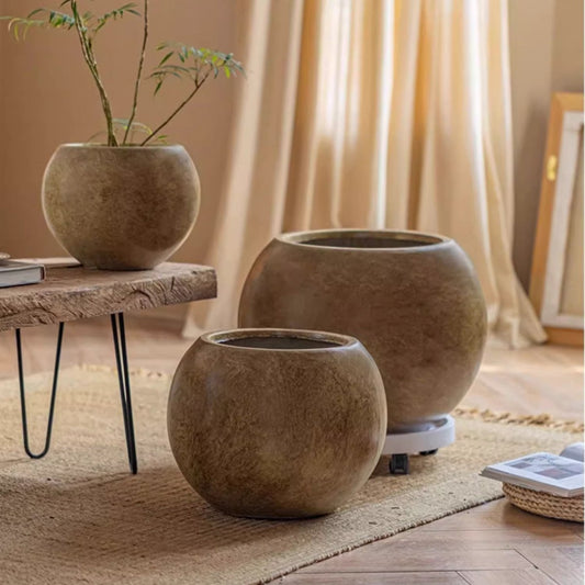 Round Magnesium Clay Planter