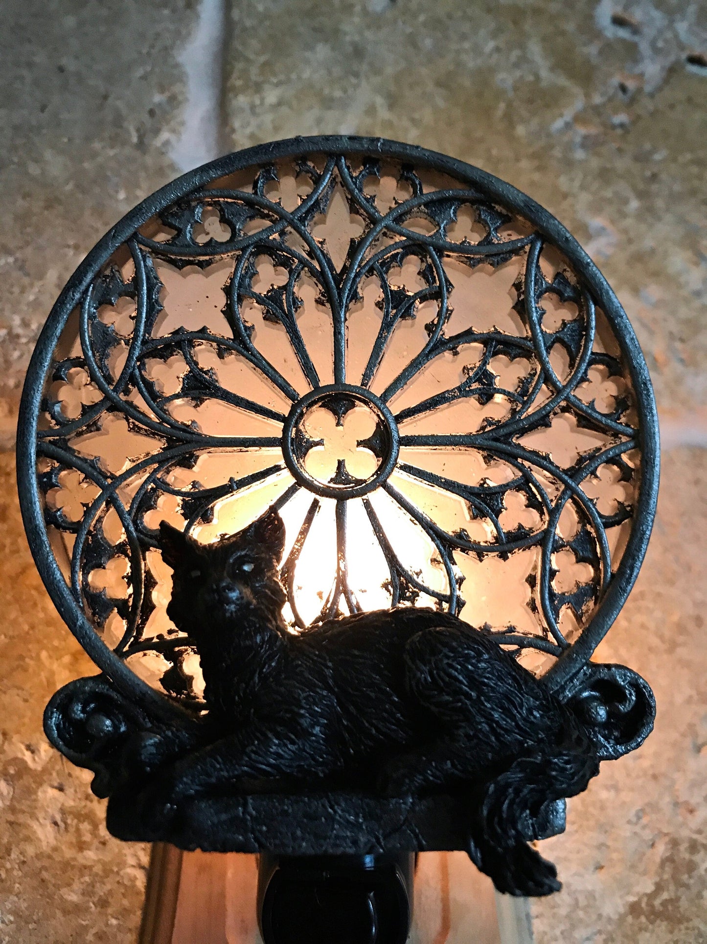 Cat and Gothic Cathedral Window Nightlight, Resin Sculpture | Medieval Gothic Night Light | Black Cat Lighting for Gothic Fantasy Home Decor