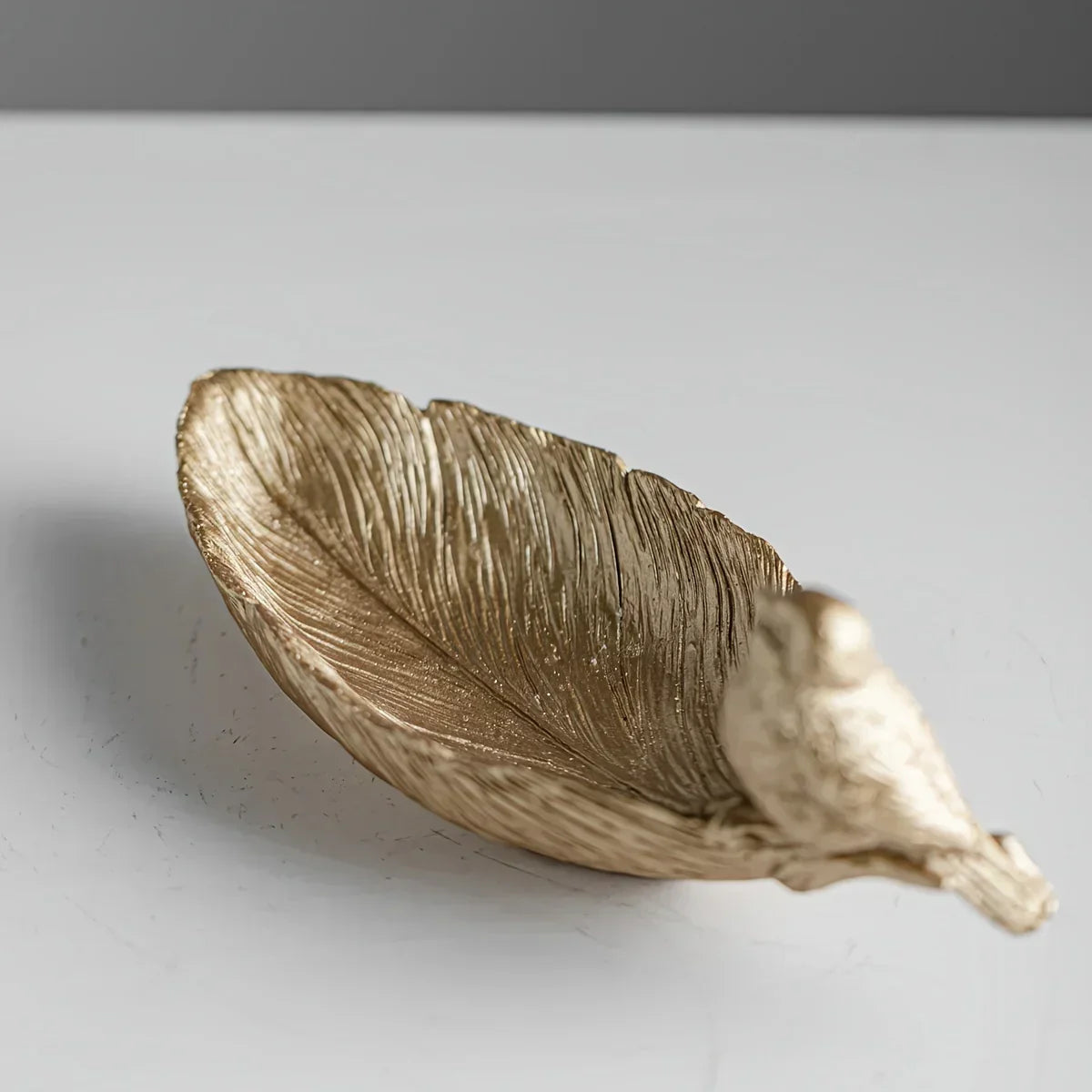 Bird Feather Storage Box Home Decoration, non- contact