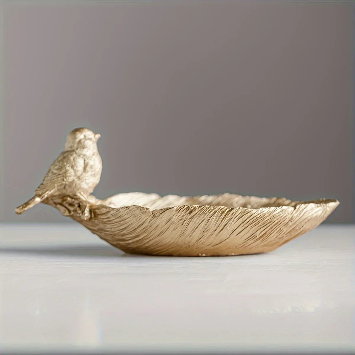 Bird Feather Storage Box Home Decoration, non- contact