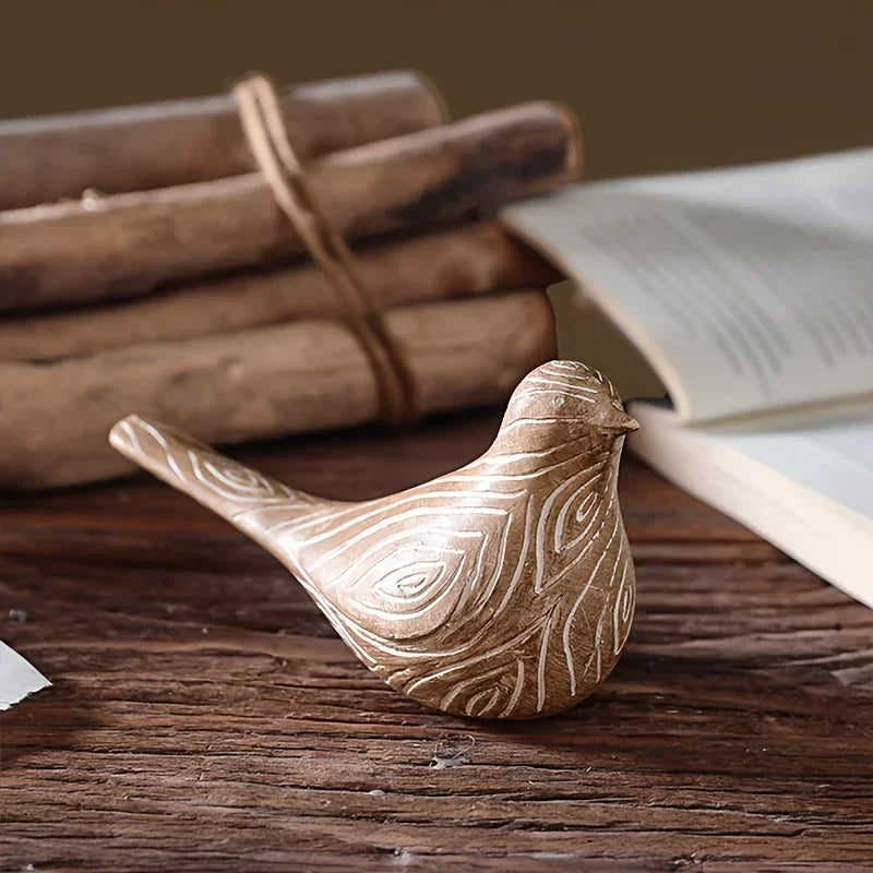 Bird Statues - Decorative Wood Grain Lovebirds