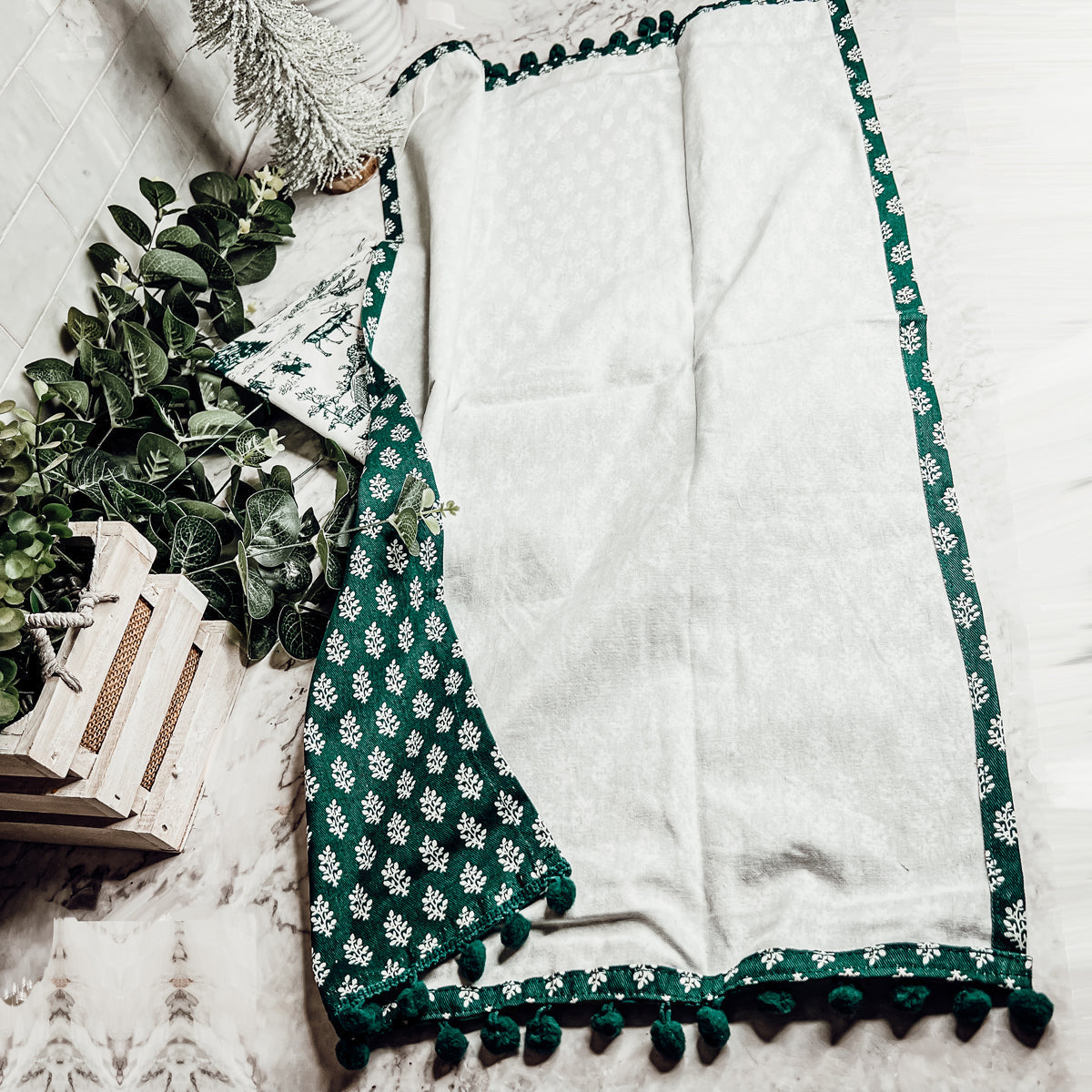 Forest Green Christmas Dish Towels Of 2 - 100 Percent Cotton Super Absorbent