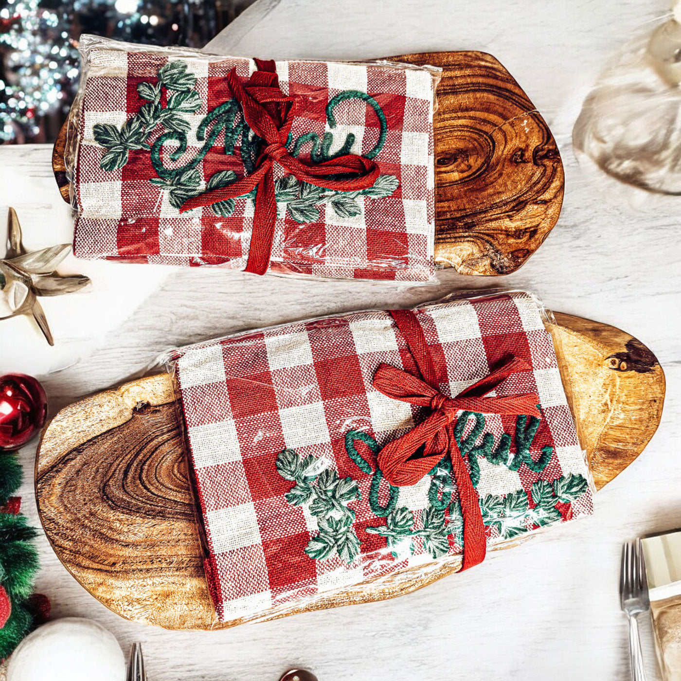 Holiday Charcuterie Board Set With Tartan Kitchen Towels - 2-Piece Gift